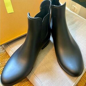 New JCrew Matte Black Chelsea Rain Boots Size 9 Style C2499